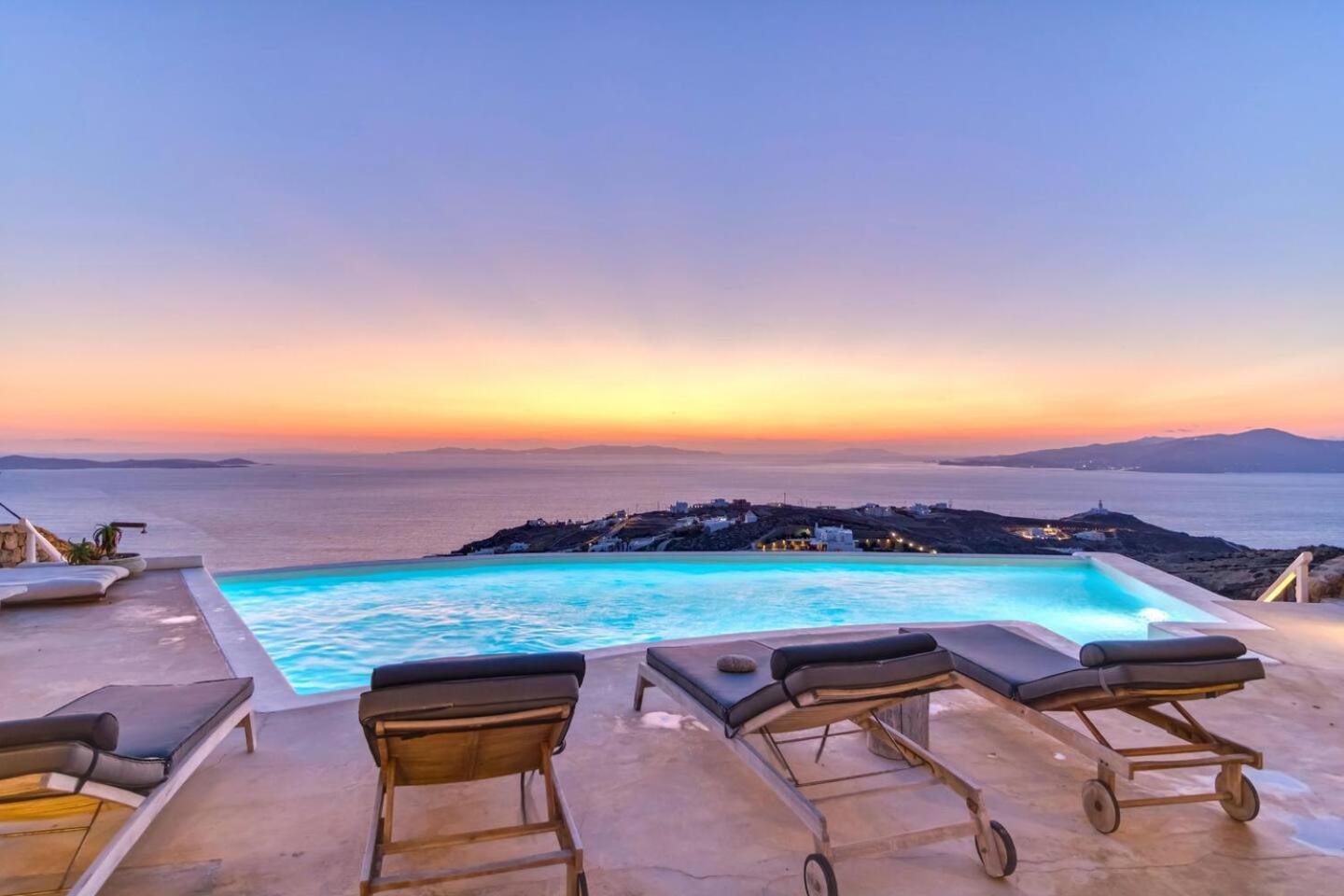 Aquata Boutique With Pool Holiday home *